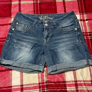 Wallflower Shorts